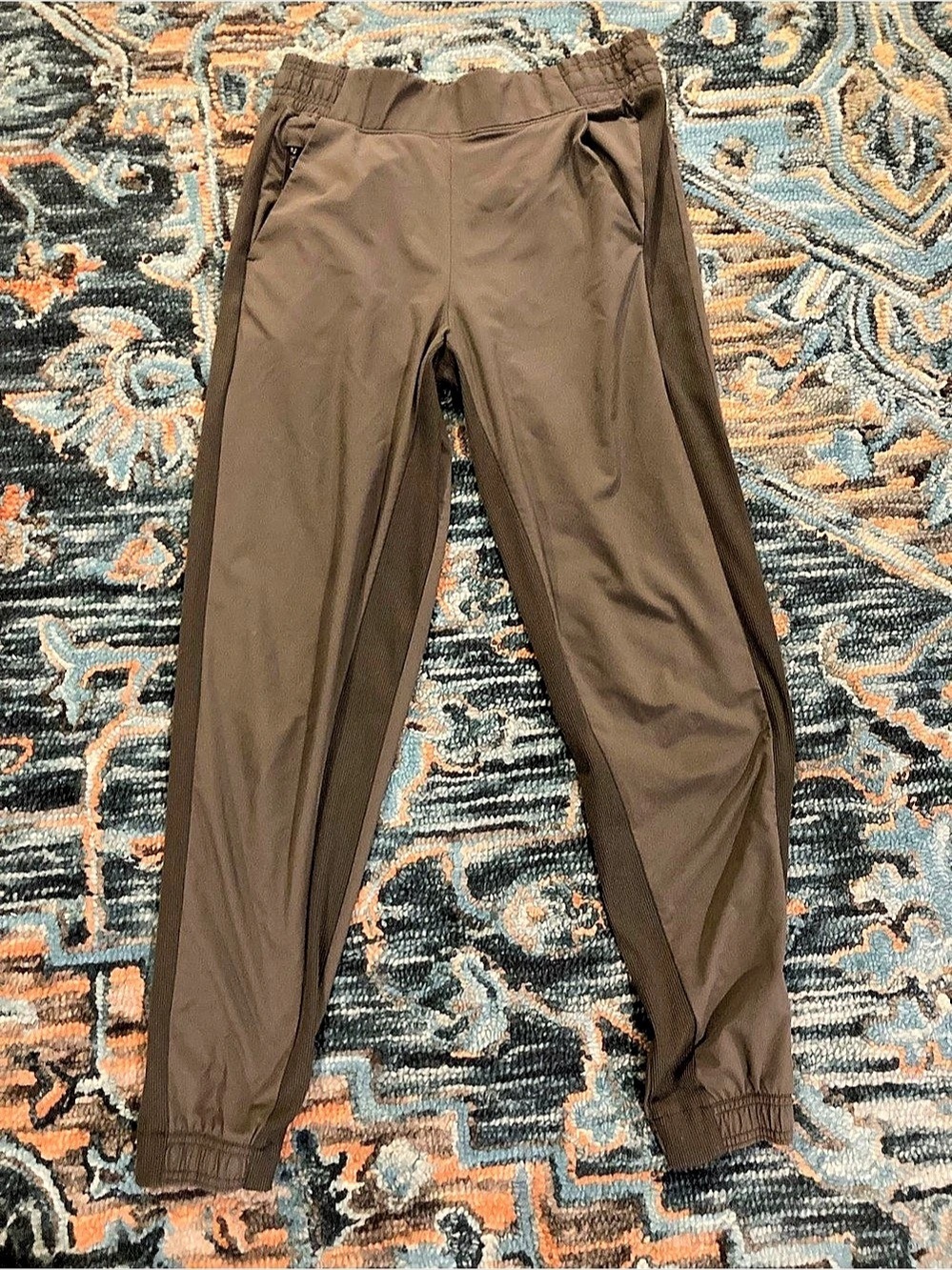 Athleta Brooklyn Jogger Pants in Olive Size 2